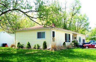 2128 E 5th St in Bloomington, IN - Building Photo