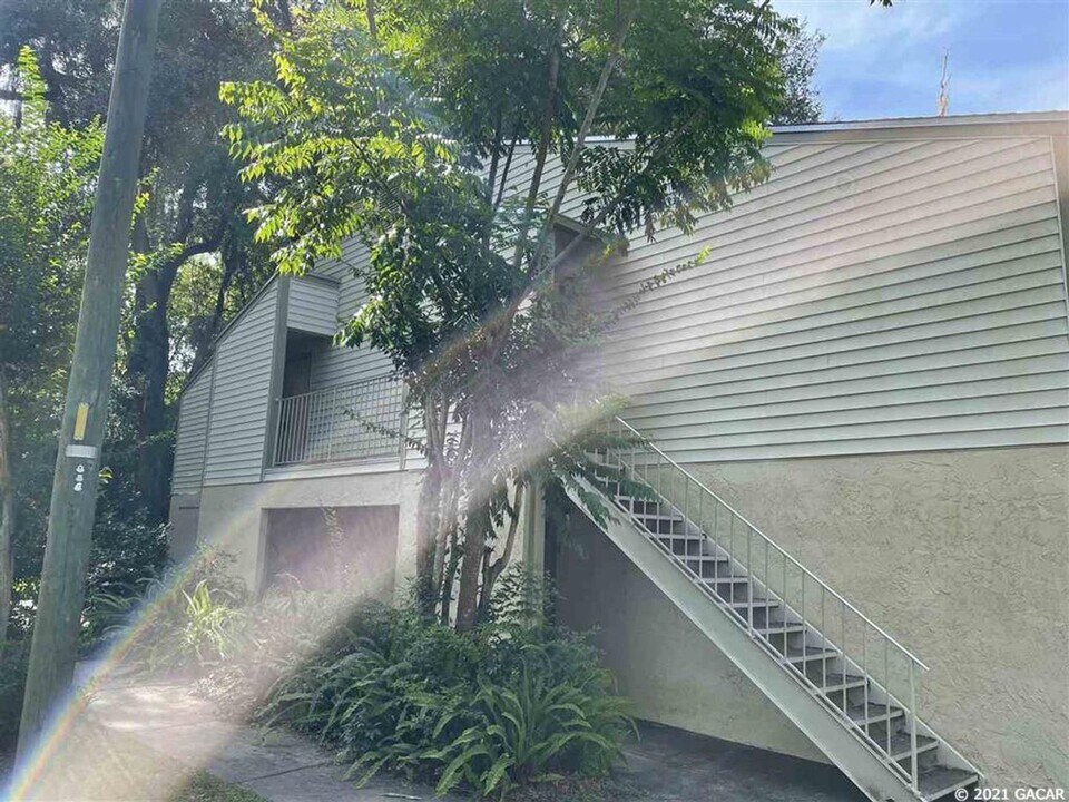 1015 SW 9th St in Gainesville, FL - Building Photo