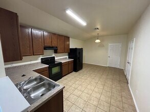 824 Sugar Brook Dr in Temple, TX - Building Photo - Building Photo