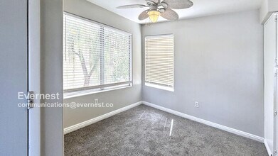 5710 E Tropicana Ave in Las Vegas, NV - Building Photo - Building Photo