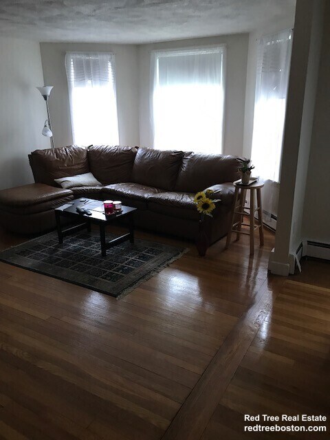 312 Tappan St in Brookline, MA - Building Photo