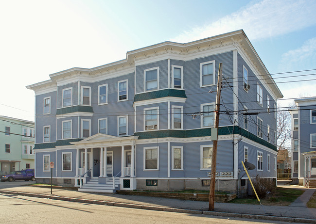 689-701 Grove St in Manchester, NH - Building Photo - Building Photo