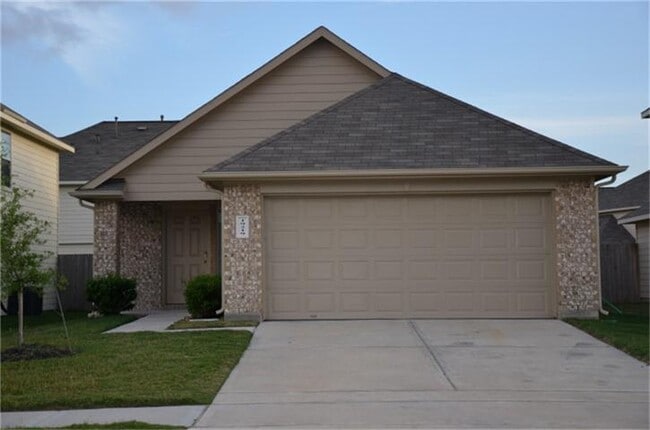 property at 19219 Lakota Dr