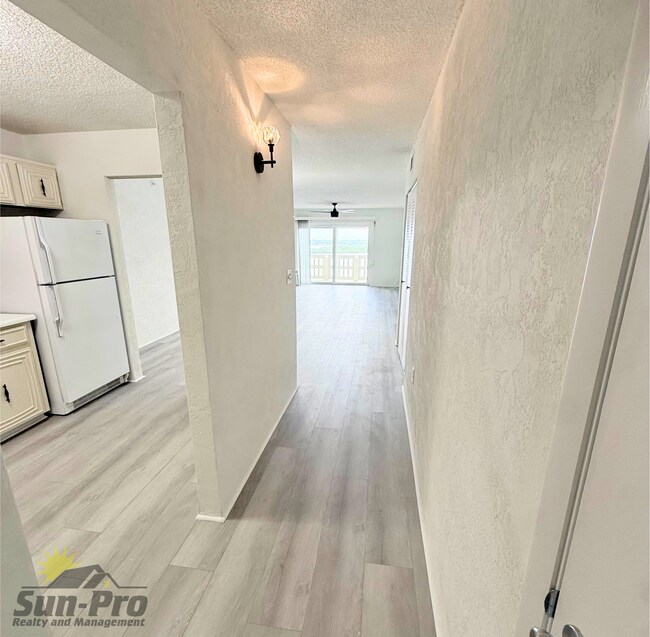 3606 S Peninsula Dr in Port Orange, FL - Building Photo - Building Photo