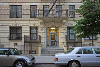 212 W 111th St in New York, NY - Foto de edificio - Building Photo