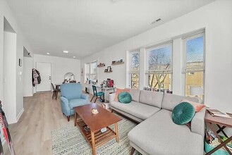 3639 W Iowa St, Unit 3637 - unit 2 in Chicago, IL - Foto de edificio - Building Photo