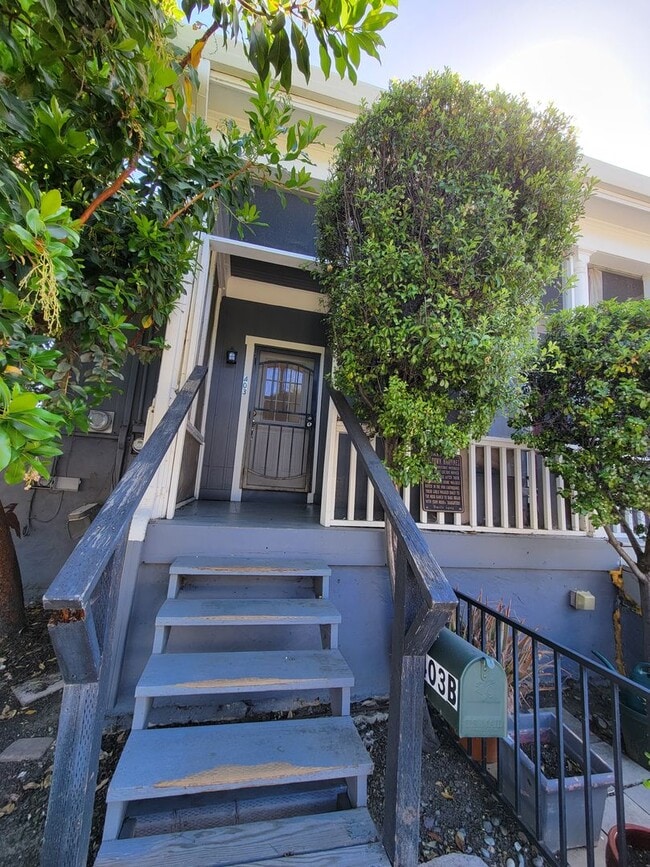 403 Talbart St in Martinez, CA - Building Photo - Building Photo