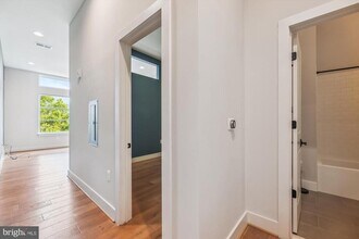 4308 Georgia Ave NW, Unit 502 in Washington, DC - Foto de edificio - Building Photo