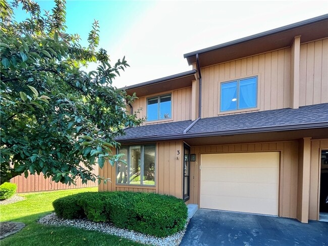 property at 3 Treetop Dr