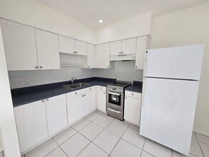 3720 Morton Ave in West Palm Beach, FL - Building Photo - Building Photo