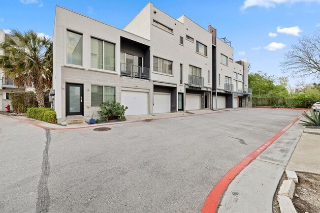 property at 4801 S Congress Ave