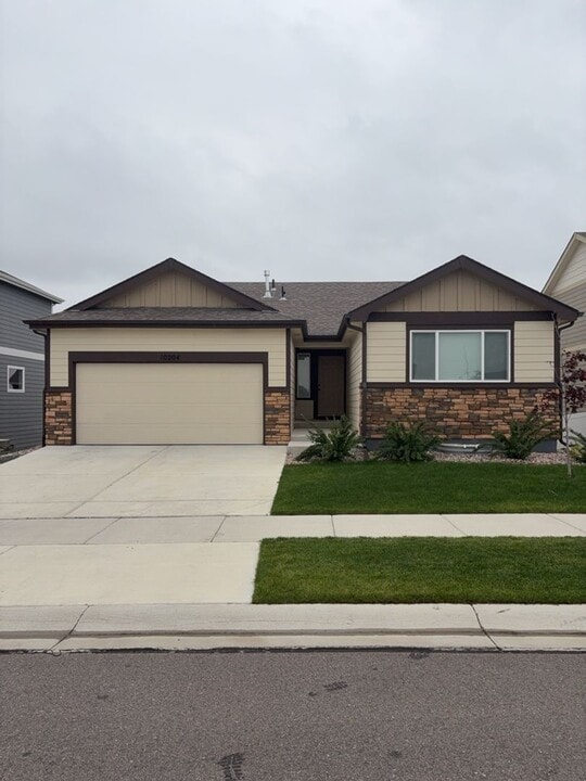 10204 17th St in Greeley, CO - Building Photo