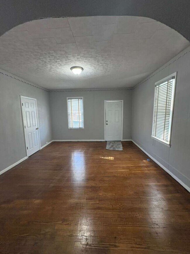 3666 E 57th St in Cleveland, OH - Building Photo - Building Photo