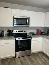 4109 NE 20th Pl in Cape Coral, FL - Building Photo - Building Photo
