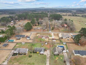 17556 Fairway Dr in Athens, AL - Building Photo - Building Photo