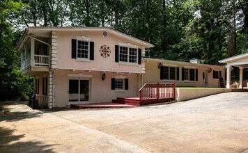 2631 Northside Dr NW in Atlanta, GA - Building Photo - Building Photo