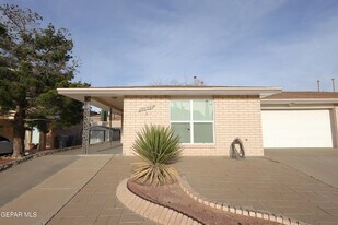 11617 Soberana Ln in El Paso, TX - Building Photo