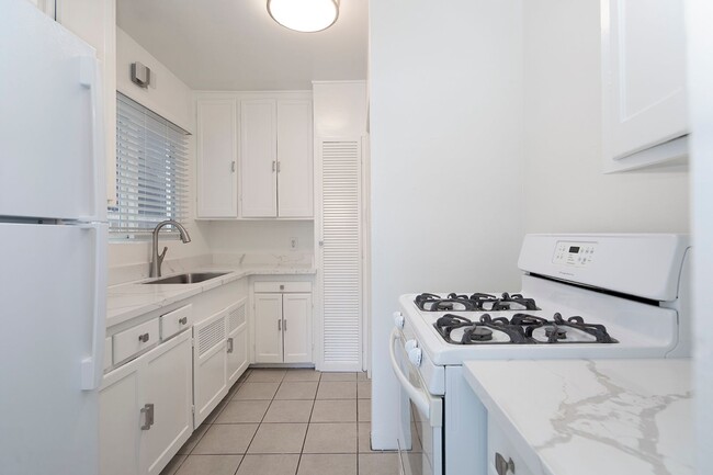 property at 3040 Cañon St