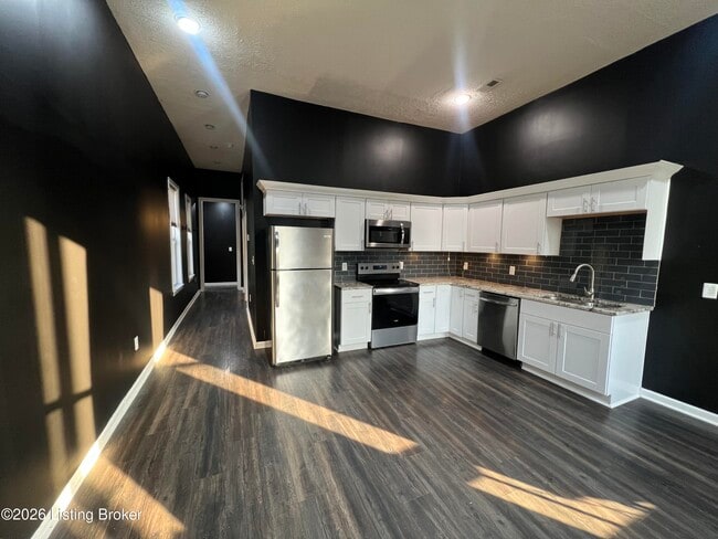 1107 Logan St in Louisville, KY - Building Photo - Building Photo