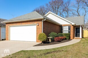 526 Freedom Ct in Murfreesboro, TN - Building Photo