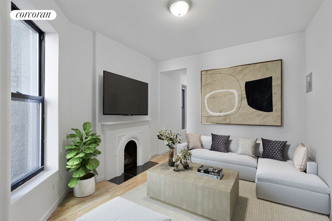 156 Columbus Ave in New York, NY - Building Photo