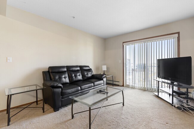 12015-12015 Royal Oaks Dr in Grande Prairie, AB - Building Photo - Building Photo