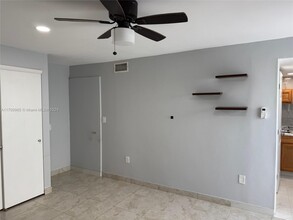 11551 SW 81st Terrace in Miami, FL - Building Photo - Building Photo