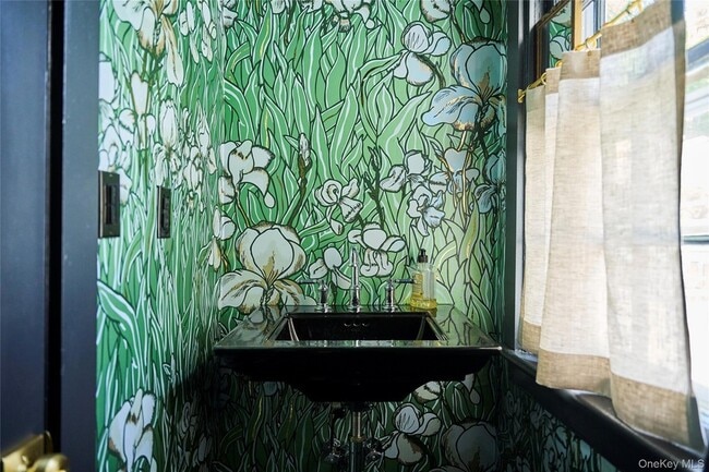 41 Seelbach Ln in Staatsburg, NY - Foto de edificio - Building Photo