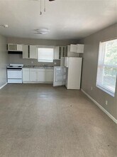 5130 Chapman St in Houston, TX - Building Photo - Building Photo