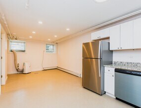906 S Loomis St in Chicago, IL - Building Photo - Building Photo