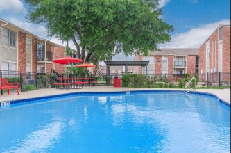 Arbor on Richmond Apartments in Houston, TX - Building Photo - Building Photo