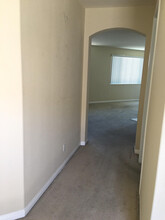 11187 Avonlea Rd in Apple Valley, CA - Building Photo - Building Photo