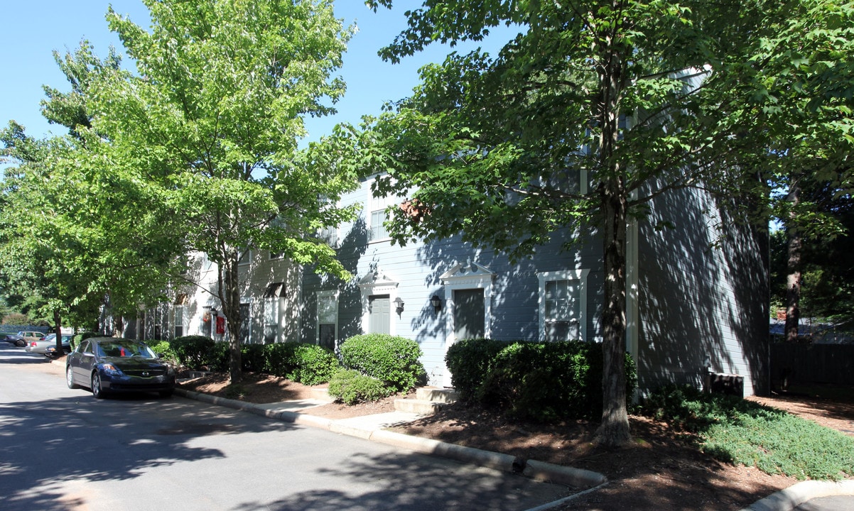 Whitehurst Townhomes in Greensboro, NC - Building Photo