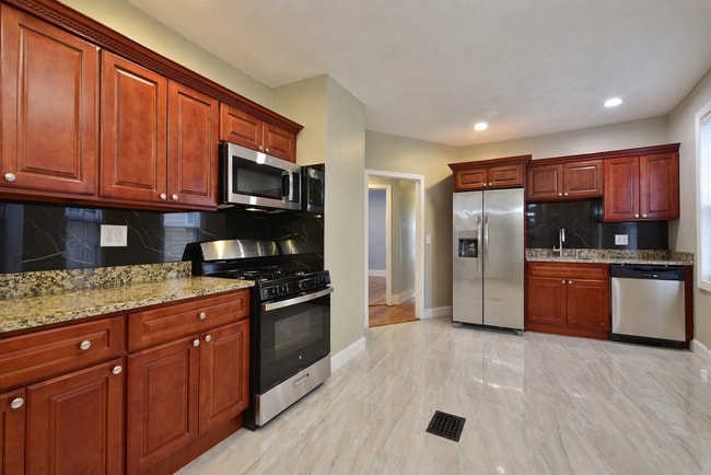 9 Nightingale St in Boston, MA - Building Photo - Building Photo