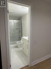 4 Meek Ave in Mono, ON - Building Photo - Building Photo