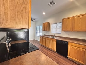 6455 S Kimberlee Way in Chandler, AZ - Building Photo - Building Photo