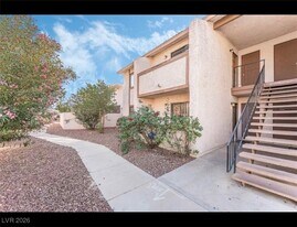5264 Child Ct in Las Vegas, NV - Building Photo