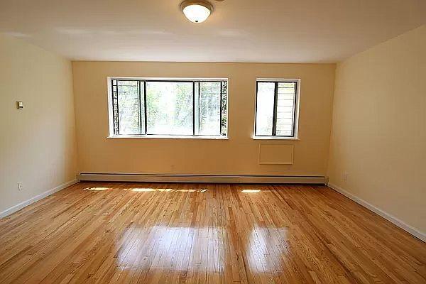 65 Cooper St in New York, NY - Building Photo - Building Photo
