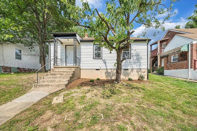 property at 2109 Colgate St NE