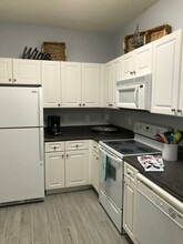 2352 57th Cir, Unit 2352 in Vero Beach, FL - Building Photo - Building Photo