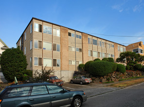 Bridge Vista Apartments in Seattle, WA - Building Photo - Building Photo