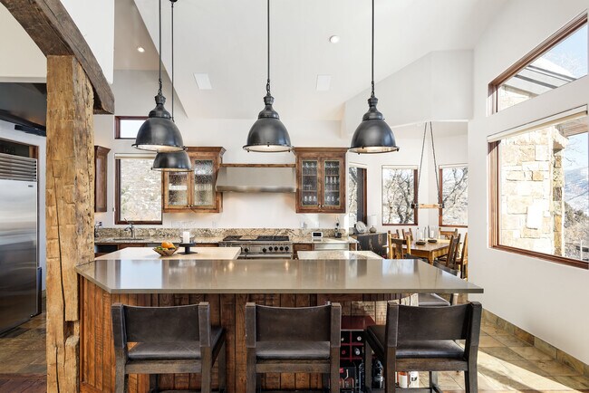 1960 Juniper Hill Rd in Aspen, CO - Building Photo - Building Photo