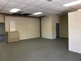 Building 1 in San Leon, TX - Building Photo