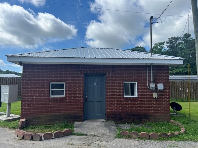 property at 924 N Tennessee St