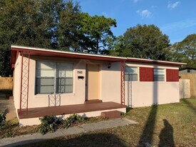 7503 Merrill Rd in Jacksonville, FL - Building Photo