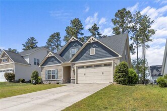 183 Falls Creek Dr in Spring Lake, NC - Building Photo - Building Photo