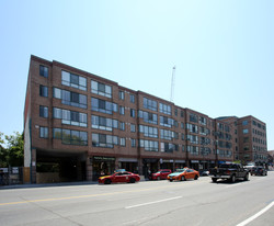 211-225 Davenport Rd Apartments