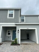 2918 Canary Ave in Davenport, FL - Building Photo