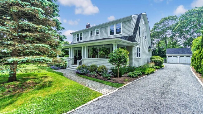 39 Beach Rd in Westhampton Beach, NY - Building Photo - Building Photo