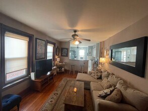 320 Gay St, Unit Apt 2 in Phoenixville, PA - Building Photo - Building Photo